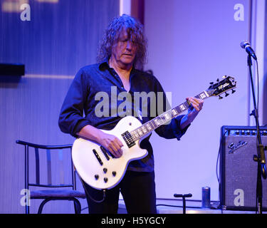 Delray Beach, FL, USA. 21st Oct, 2016. Zebra performs at Arts Garage on October 21, 2016 in Delray Beach Florida. Credit:  Mpi04/Media Punch/Alamy Live News Stock Photo