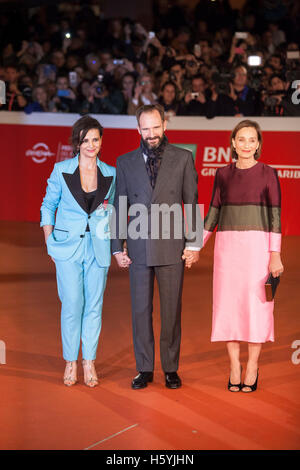 Rome, Italy. 22nd Oct., 2016. Red Carpet for the English Patient at 11th Rome Film Fest, Rome, Italy. 22nd Oct, 2016. Credit:  Stephen Bisgrove/Alamy Live News Stock Photo