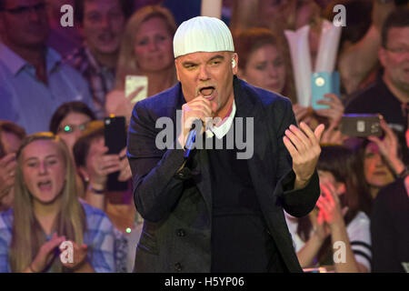 Dortmund, Germany. 21st Oct, 2016. Austrian singer DJ Oetzi performing during the shooting of the TV show 'Schlagerboom - Das internationale Schlagerfest' at Westfalenhalle in Dortmund, Germany, 21 October 2016. The music TV show will be broadcasted on ARD on 22 October 2016. PHOTO: WOLFRAM KASTL/dpa/Alamy Live News Stock Photo