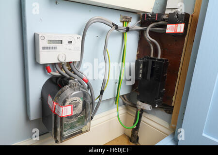 domestic-digital-economy-7-electricity-meter-and-analog-time-clock-h60jcf.jpg