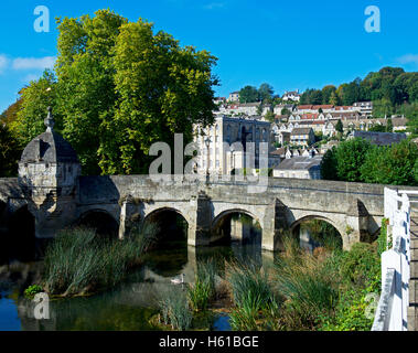 Bridge over the River Avon, Bradford-on-Avon, Wiltshire, England UK Stock Photo