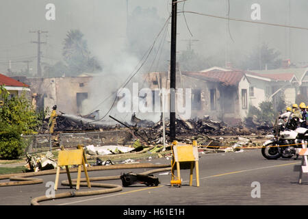 A mid-air collision between a Cessna 172 and a Pacific Southwest Airlines Boeing 727 caused both planes to crash into San Diego Stock Photo