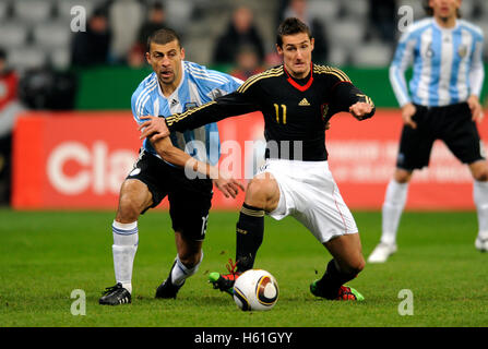 Miroslav Klose, Walter Samuel, football match Germany vs. Argentina 0:1 in the Allianz-Arena, Munich, Bavaria Stock Photo