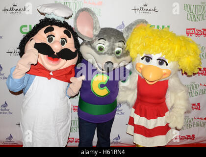 Chuck E Cheese and Helen Henny arrives at the 85th Annual Hollywood ...