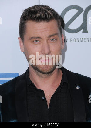 Burbank, CA, USA. 22nd Oct, 2016.  Lance Bass. 26th Annual Environmental Media Associations Awards held at Warner Bros. Studios.  Credit:  Birdie Thompson/AdMedia/ZUMA Wire/Alamy Live News Stock Photo