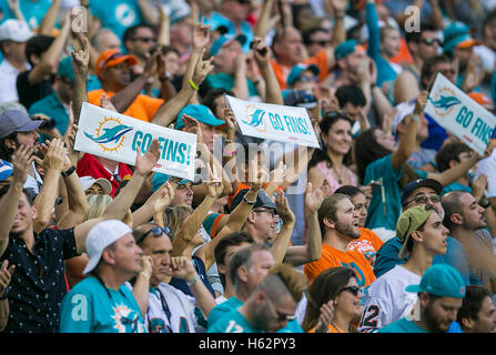 Miami Gardens, Florida, USA. 23rd Oct, 2016. Miami Dolphins fans celebrate against the Buffalo Bills during their NFL game Sunday October 23, 2016 at Hard Rock Stadium in Miami Gardens. © Bill Ingram/The Palm Beach Post/ZUMA Wire/Alamy Live News Stock Photo