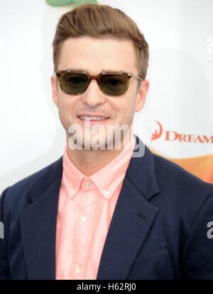 Los Angeles, CA, USA. 23rd Oct, 2016. Justin Timberlake at arrivals for TROLLS Premiere, The Regency Village Theatre, Los Angeles, CA October 23, 2016. Credit:  Dee Cercone/Everett Collection/Alamy Live News Stock Photo