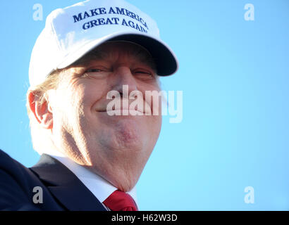 Naples, Florida, USA. 23rd Oct, 2016.  - Republican presidential nominee Donald Trump speaks at a campaign rally at the Collier County Fairgrounds in Naples, Florida on October 23, 2016. With just 16 days until the November election, Trump begins a two-day, five-city campaign swing through Florida with additional stops in St. Augustine, Tampa, Sanford, and Tallahassee. Credit:  Paul Hennessy/Alamy Live News Stock Photo