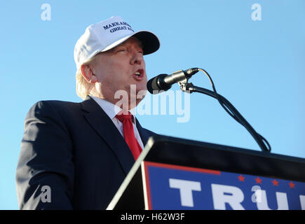 Naples, Florida, USA. 23rd Oct, 2016.  - Republican presidential nominee Donald Trump speaks at a campaign rally at the Collier County Fairgrounds in Naples, Florida on October 23, 2016. With just 16 days until the November election, Trump begins a two-day, five-city campaign swing through Florida with additional stops in St. Augustine, Tampa, Sanford, and Tallahassee. Credit:  Paul Hennessy/Alamy Live News Stock Photo