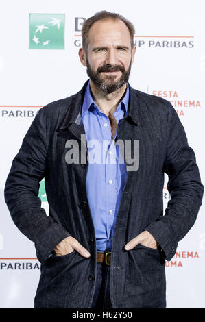 Rome, Italy. 22nd Oct, 2016. Ralph Fiennes attends 'The English Patient' photocall during the 11th Rome Film Festival at Auditorium Parco Della Musica on October 22, 2016 in Rome, Italy. | Verwendung weltweit/picture alliance © dpa/Alamy Live News Stock Photo