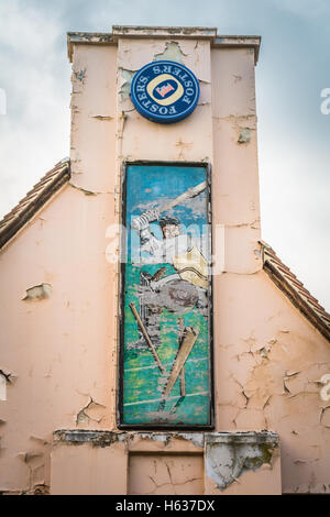 A now derelict and decaying Cricketers public house outside The Oval Cricket Ground in Kennington, Lambeth, London, UK Stock Photo