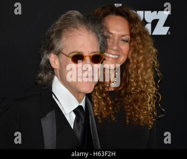 Richard Lewis and Joyce Lapinsky arrived at the STARZ Presents the Los Angeles Premiere of 'BLUNT TALK' Stock Photo