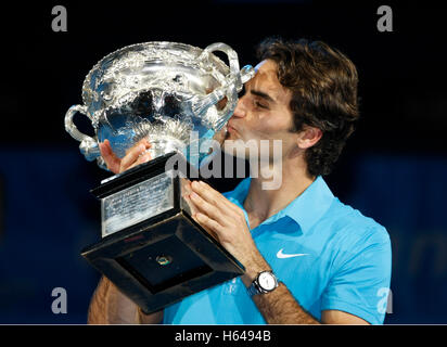 Men's Final, winner, Roger Federer, SUI, with trophy, tennis, Australian Open 2010, Grand Slam Tournament, Melbourne Park Stock Photo