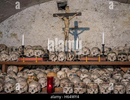 Skulls in ossuary, Karner St. Michael's Chapel, Lake Hallstatt, Salzkammergut, a UNESCO World Heritage Hallstatt-Dachstein Salzk Stock Photo