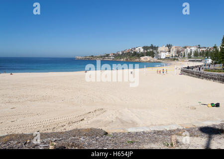 Bondi to Coogee walk is 6 km long located in Sydneys eastern suburbs Stock Photo