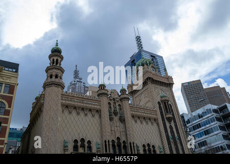 Melbourne has been named the most livable city in the world for 6 years in a raw (2016) Stock Photo