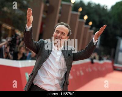 Rome, Italy. 23rd Oct, 2016. Italy, Rome, 23 October 2016 : The director and actor Roberto Benigni on the red carpet at the Rome Film Festival 2016 Photo Credit:  Fabio Mazzarella/Sintesi/Alamy Live News Stock Photo