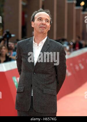 Rome, Italy. 23rd Oct, 2016. Italy, Rome, 23 October 2016 : The director and actor Roberto Benigni on the red carpet at the Rome Film Festival 2016 Photo Credit:  Fabio Mazzarella/Sintesi/Alamy Live News Stock Photo