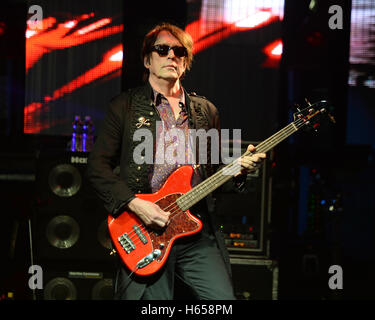 Fort Lauderdale, FL, USA. 23rd Oct, 2016. The Psychedelic Furs in concert at The Culture Room on October 23, 2016 in Fort Lauderdale, Florida. © Mpi04/Media Punch/Alamy Live News Stock Photo