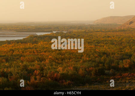 Lebap, Lebap, China. 23rd Oct, 2016. Lebap, Turkmenistan-October 23 2016: (EDITORIAL USE ONLY. CHINA OUT).Autumn scenery of Karakum Desert and Amu Darya River in Lebap, Turkmenistan, October 23rd, 2016. © SIPA Asia/ZUMA Wire/Alamy Live News Stock Photo