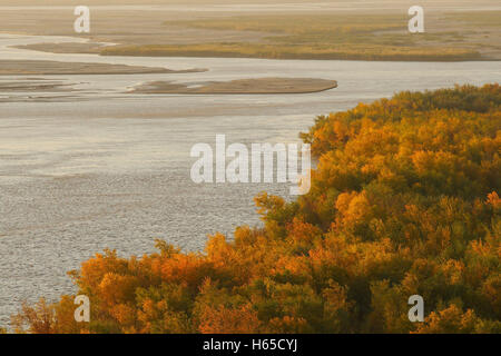 Lebap, Lebap, China. 23rd Oct, 2016. Lebap, Turkmenistan-October 23 2016: (EDITORIAL USE ONLY. CHINA OUT).Autumn scenery of Karakum Desert and Amu Darya River in Lebap, Turkmenistan, October 23rd, 2016. © SIPA Asia/ZUMA Wire/Alamy Live News Stock Photo