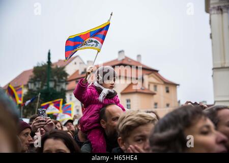 Prague, Czech Republic. 21st Oct, 2016. Dalailama is visiting Prague, Czech Republic on October 17th and 18th, 2016 and sharing wisdom and giving a link to Vaclav Havel that he loves very much. Photographs are from Hradcanske square near the Prague castle where he had a public speech and from Palace Å½ofÃn within a conference Forum 2000 in Prague. © David Tesinsky/ZUMA Wire/Alamy Live News Stock Photo