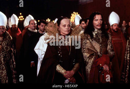 SCENE WITH VIRNA LISI QUEEN MARGOT LA REINE MARGOT (1994 Stock Photo ...