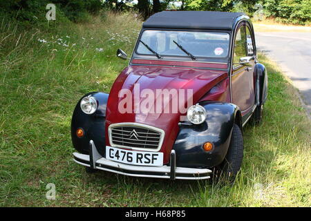 Classic Citroen 2CV Charleston in burgundy and black in Henley-on-Thames, UK Stock Photo