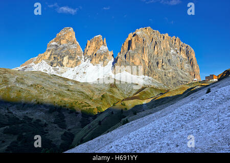 Sassolungo Mountain range, 3081m high, from the Sella Pass between the Val Gardena and Val di Fassa, the Western Dolomites, Italy Stock Photo