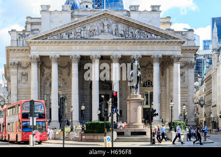 London, UK - August 06, 2016 - Traffic and walking people in front of the Royal Exchange Stock Photo