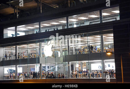 Apple store IFC mall Hong Kong island China Stock Photo