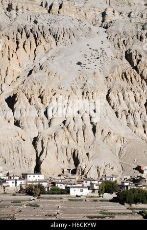 The Barren mountain landscape of the remote Damodar Himal in the Mustang region of Nepal an area first visited by Bill Tilman Stock Photo