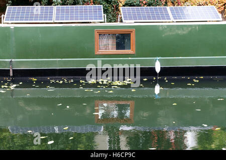 Houseboat with solar panels on Regents Canal, Islington, London Stock Photo