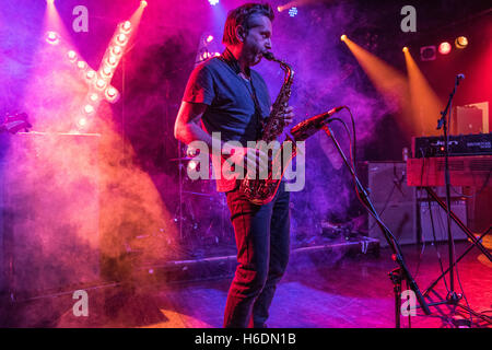 Scala, London, UK. 27th Oct, 2016. Yak perform onstage at Scala on October 27, 2016 in London, England. Credit:  Michael Jamison/Alamy Live News