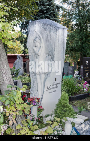 Moscow, Russia -September 10,2016: Novodevichye Cemetery. Grave to ballerina Galina Ulanova