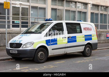 south wales police heddlu bilingual hyundai i30 vehicle livery Stock ...