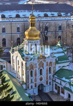 The Gate Church of the Holy Trinity in Kiev Pechersk Lavra Monastery in winter. 12th, 18th century, Ukrainian Baroque Stock Photo