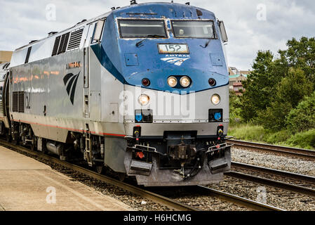 Amtrak GE Genesis P42DC Locomotives No 152, Union Station, 110 Callahan Drive, Alexandria, VA Stock Photo