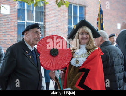 Brentwood, Essex,29th October 2016 Brentwood Mayor ,supports Poppy appeal launch, Brentwood, Essex Credit:  Ian Davidson/Alamy Live News Stock Photo