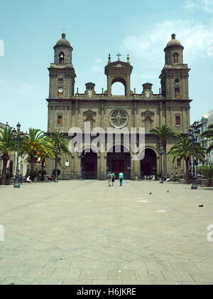 LAS PALMAS, GRAND CANARY, SPAIN-MAY 11:  The Cathedral of Santa Ana is seen with tourists in Vegueta district of Las Palmas, Gra Stock Photo