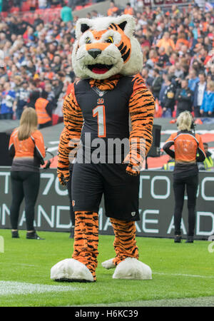 Wembley Stadium, London, UK. 30th Oct, 2016. NFL International Series. Cincinnati Bengals versus Washington Redskins. 'WHO DEY' the Cincinnati Bengals mascot on the pitch before the game. © Action Plus Sports/Alamy Live News Stock Photo