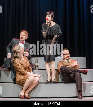 Hamburg, Germany. 27th Oct, 2016. Robin Brosch (L-R) as Hans, Isabell Fischer as Irene, Helen Schneider as Joan Ford and Tim Grobe as Kurt act a scene from the play 'Diven' (lit. Divas) during a press rehearsal in Hamburg, Germany, 27 October 2016. The world premiere takes place on 30 October 2016 in the Hamburger Kammerspiele theater. Photo: MARKUS SCHOLZ/dpa/Alamy Live News Stock Photo