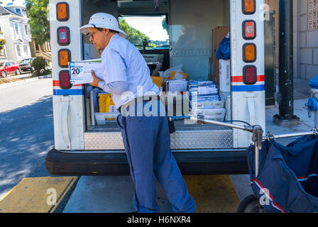San Francisco, CA, USA, People, Street Scenes, U.S. Postal Post Office Mailman Delivering Mail from Truck, Senior Man Working Stock Photo