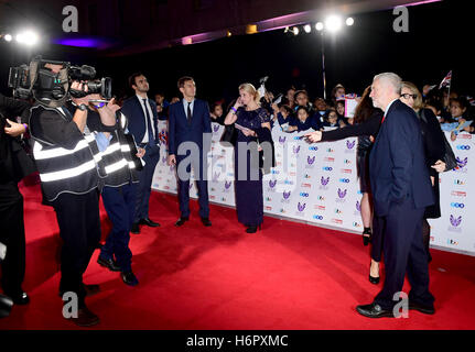 Jeremy Corbyn attending The Pride of Britain Awards 2016, at Grosvenor House, Park Lane, London. PRESS ASSOCIATION Photo. Picture date: Monday 31st October, 2016. See PA story SHOWBIZ Pride. Photo credit should read: Ian West/PA Wire. Stock Photo