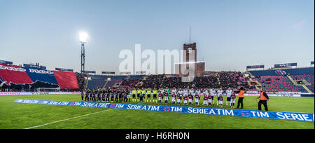 Bologna, Italy. 29th Oct, 2016. Two team group line-up Football/Soccer : Italian 'Serie A' match between Bologna FC 0-1 ACF Fiorentina at Stadio Renato Dall'Ara in Bologna, Italy . © Maurizio Borsari/AFLO/Alamy Live News Stock Photo