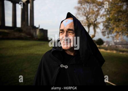 Edinburgh, UK. 1st Nov, 2016. Behind the scenes and rituals during all day.Samhain - Halloween festival in Edinburgh, Scotland.Behind the scenes of all day of one of the tribes, rituals and the night march. Credit:  David Tesinsky/ZUMA Wire/Alamy Live News Stock Photo