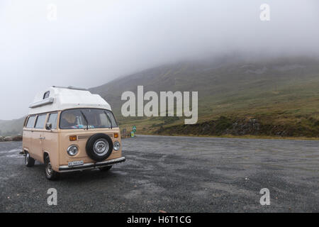 Pink T2 VW camper in Glenveagh National Park, County Donegal, Ireland Stock Photo