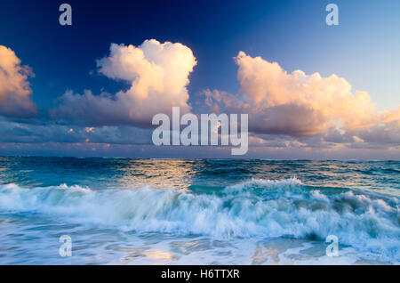 blue beautiful beauteously nice colour horizon sunset cloud summer summerly sunrise waves reflection evening ray golden magical Stock Photo