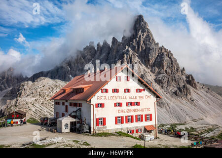 Rifugio Locatelli beneath Monte Paterno, near Tre Cime di Lavaredo. Sexten Dolomites, South Tirol, Italy. Stock Photo