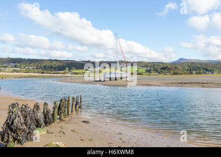 River Artro becomes a tidal estuary between the coastal village Llandanwg and Mochras or Shell Island, Gwynedd, Wales Stock Photo